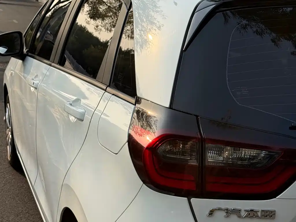 Honda Fit — миниатюра 7