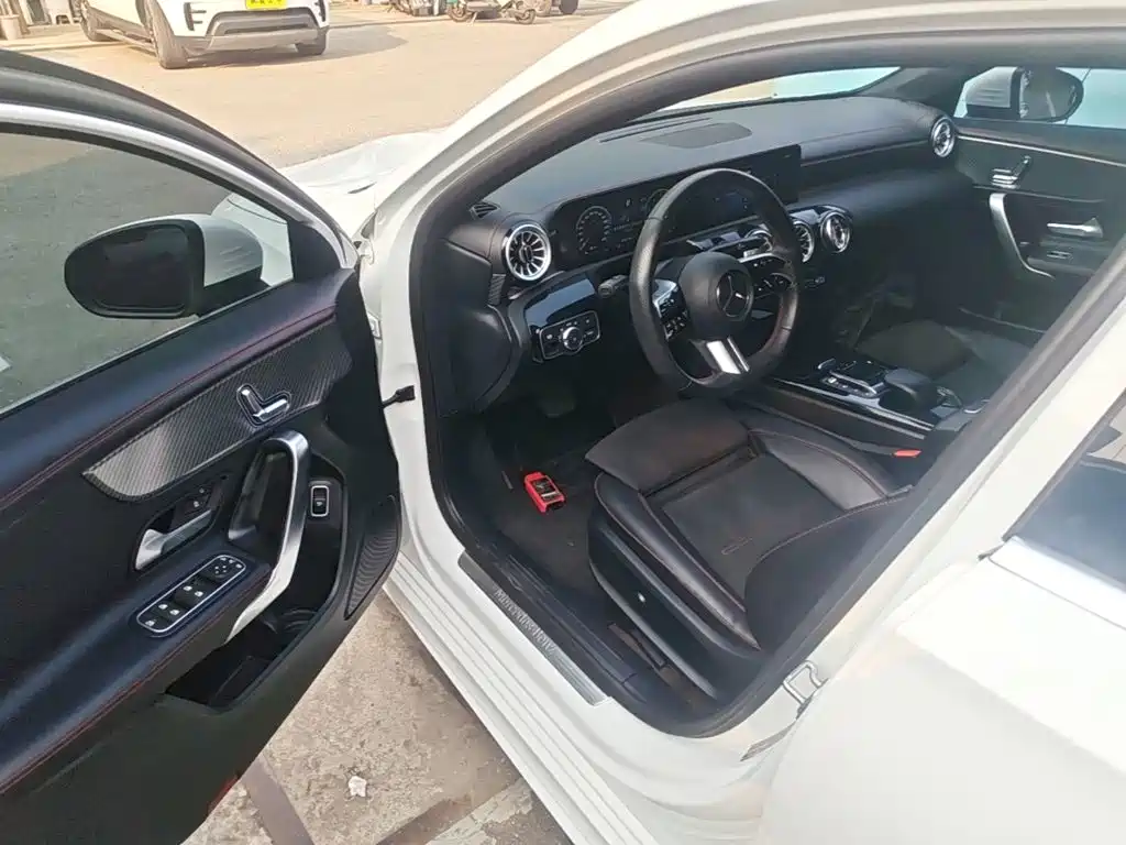 Mercedes-Benz A-Class — миниатюра 16