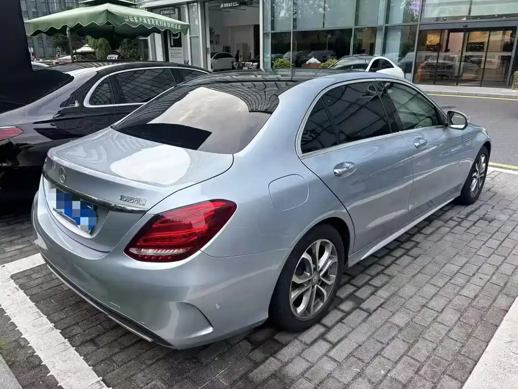 Mercedes-Benz C-Class — миниатюра 2