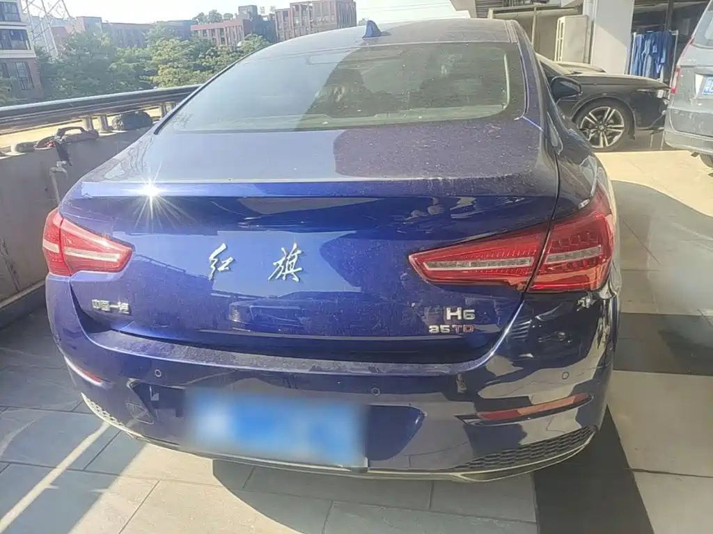 Hongqi Hongqi H5 — миниатюра 6