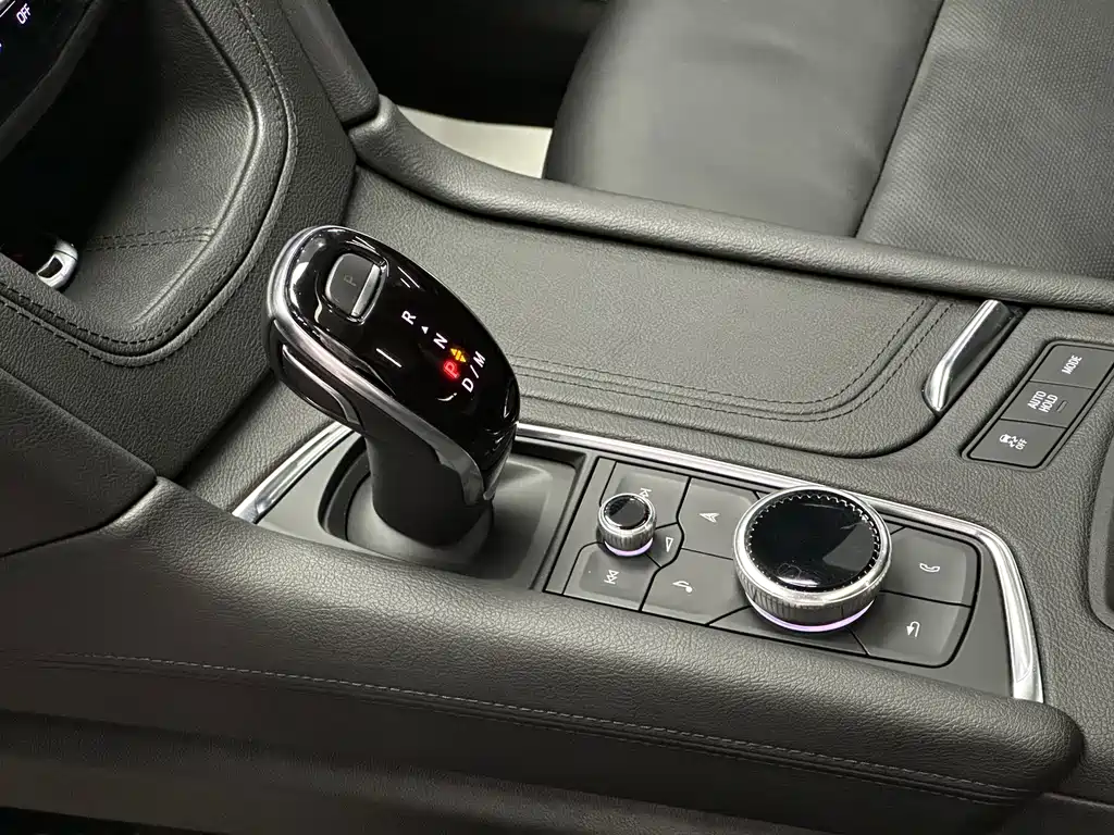 Cadillac XT5 — миниатюра 12
