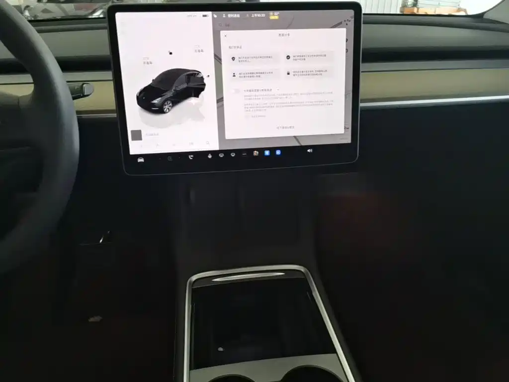 Tesla Model Y — миниатюра 13