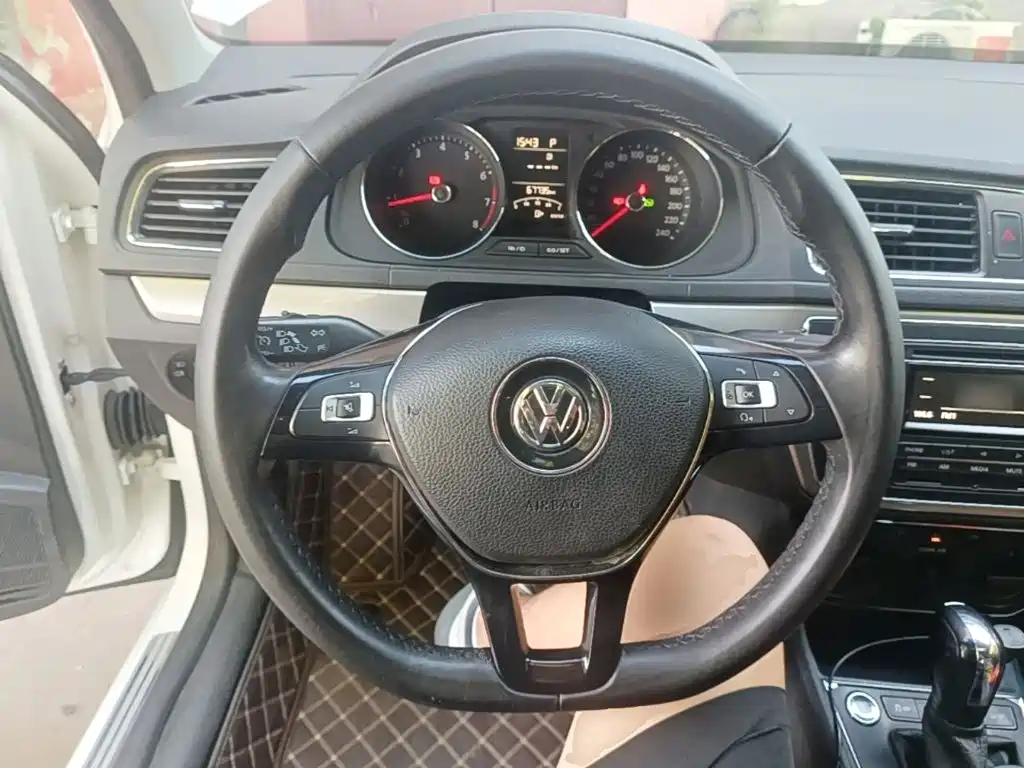 Volkswagen Lavida — миниатюра 11