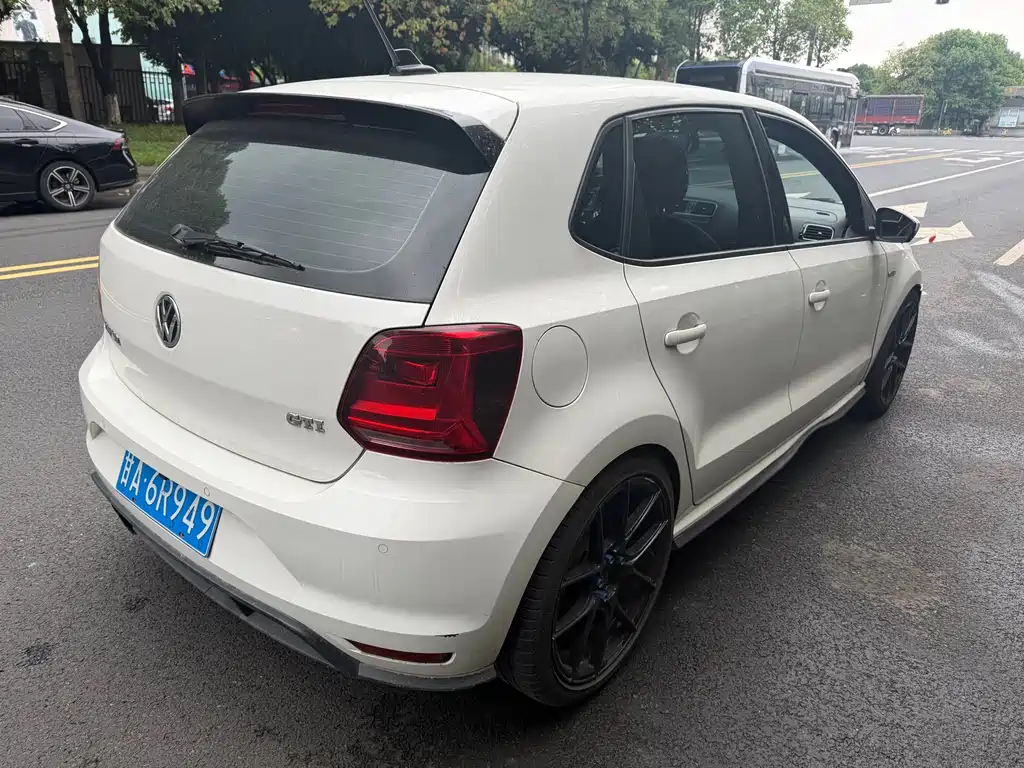 Volkswagen Polo — миниатюра 7