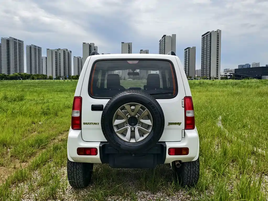 Suzuki Jimny — миниатюра 5