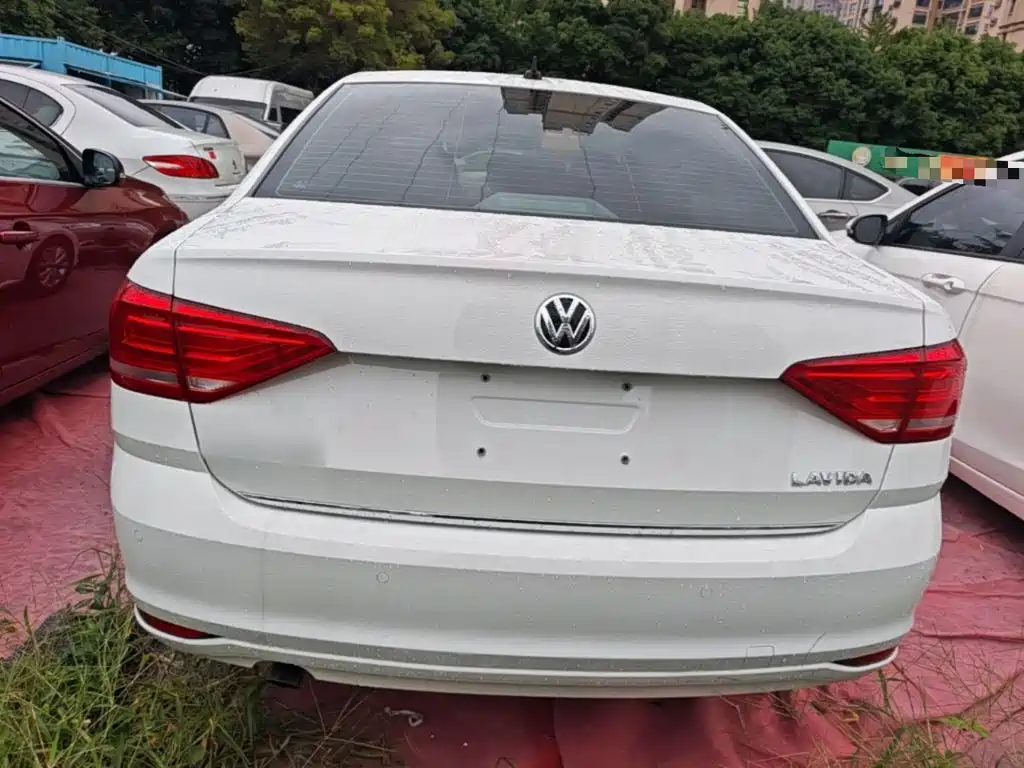Volkswagen Lavida — миниатюра 6