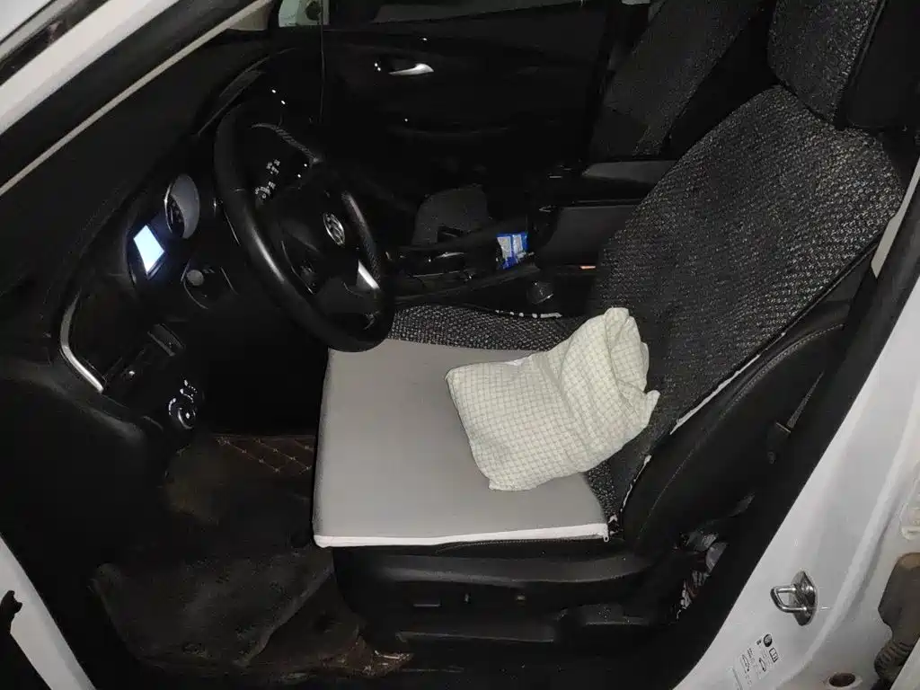 Buick Envision Plus — миниатюра 11
