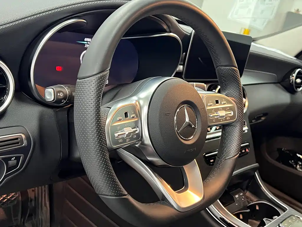 Mercedes-Benz C-Class — миниатюра 9