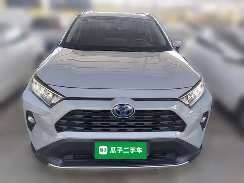 Toyota RAV4 — миниатюра 5