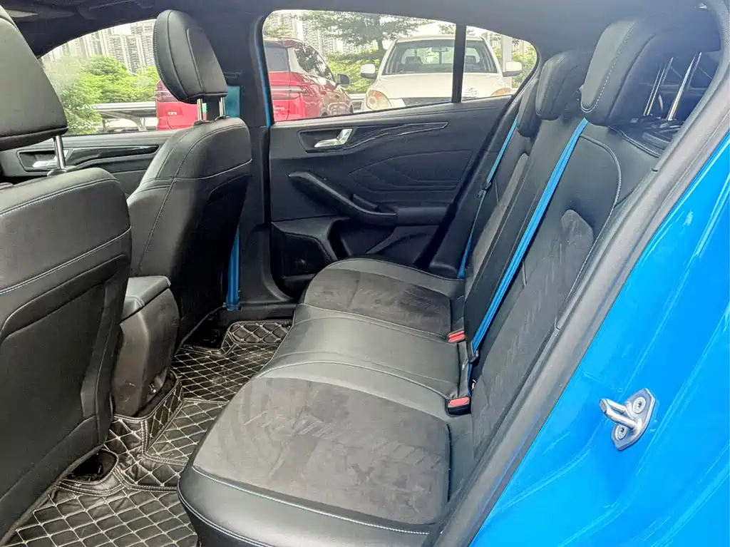 Ford Focus — миниатюра 12