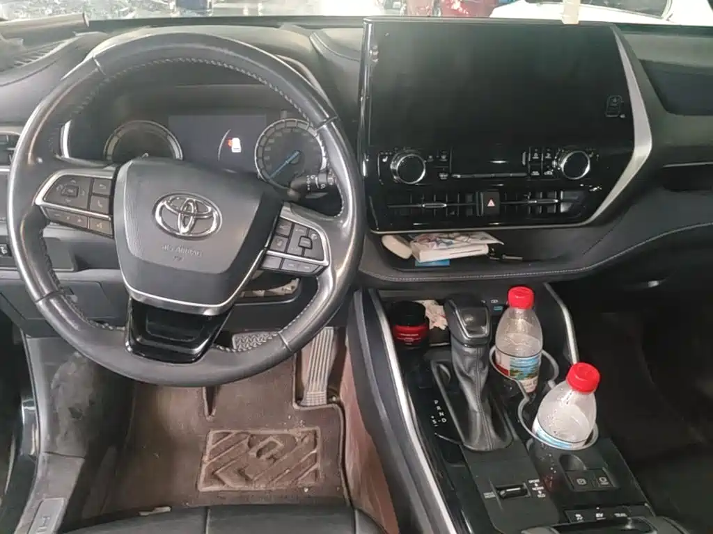 Toyota Highlander — миниатюра 11