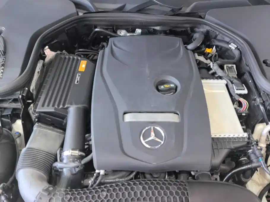 Mercedes-Benz E-Class — миниатюра 10
