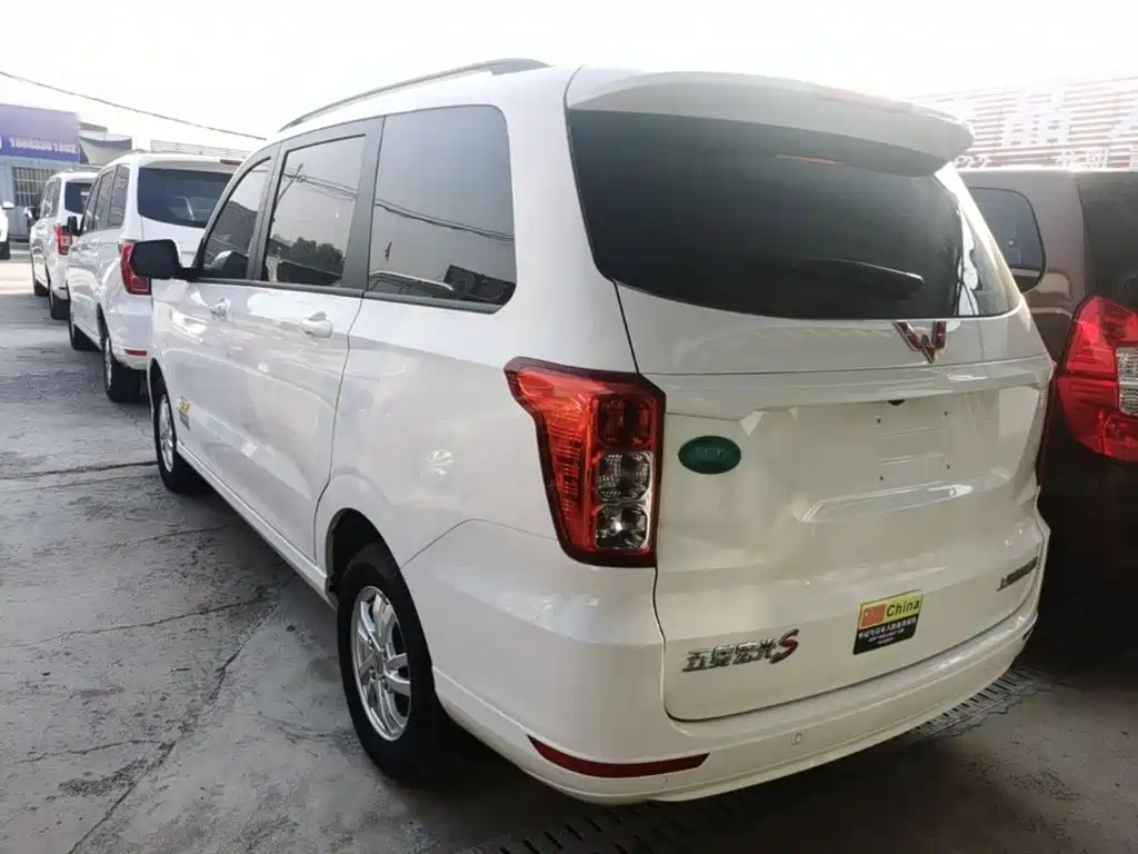 Wuling Hongguang — миниатюра 5