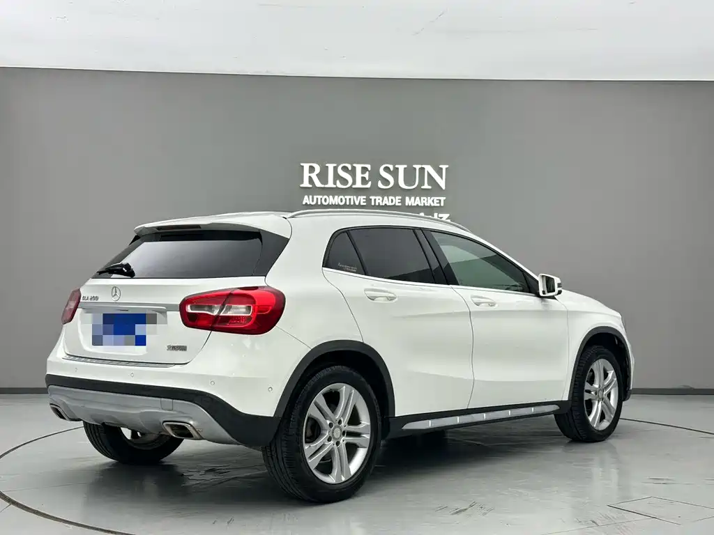 Mercedes-Benz GLA — миниатюра 3