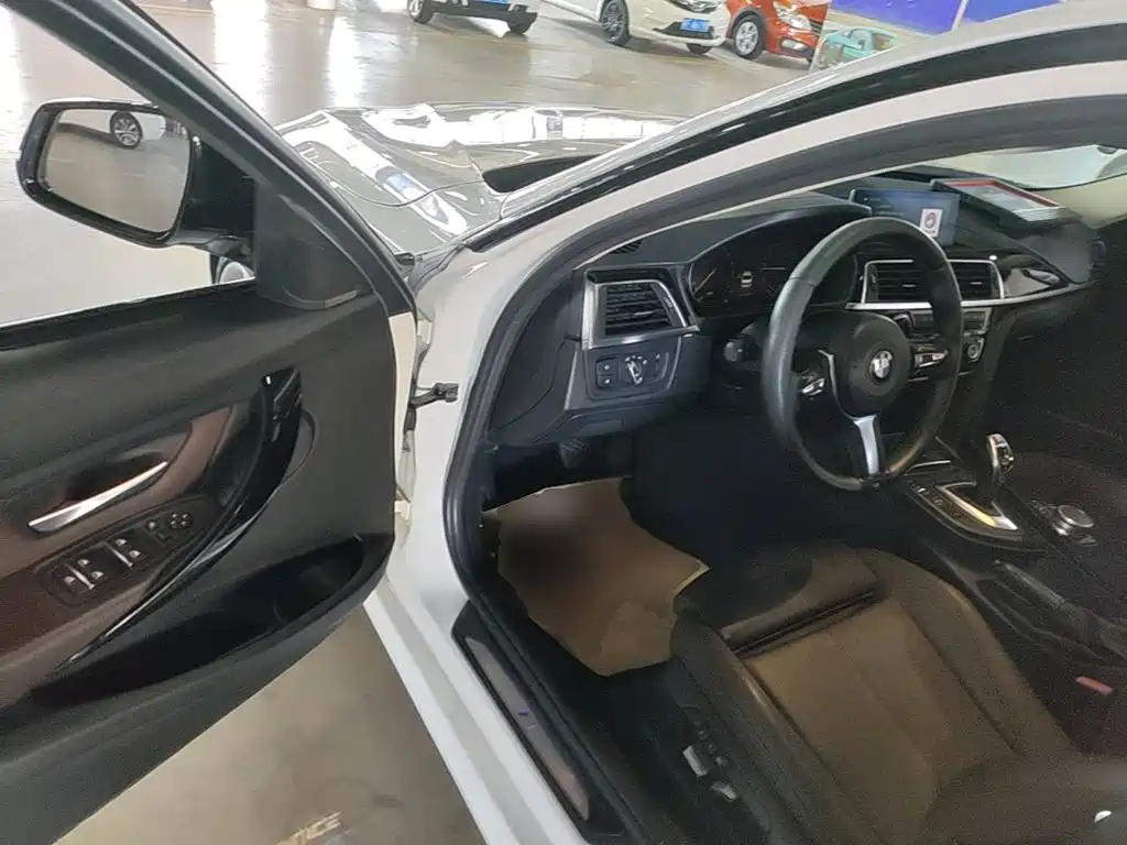 BMW 3 Series — миниатюра 16
