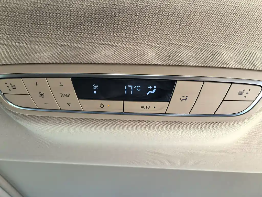Buick GL8 — миниатюра 27