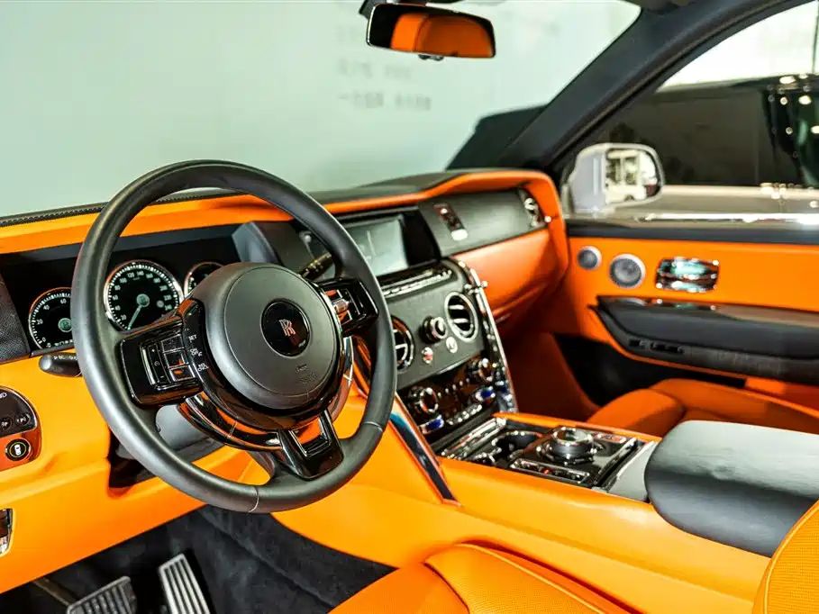 Rolls-Royce Cullinan 2018 мест
