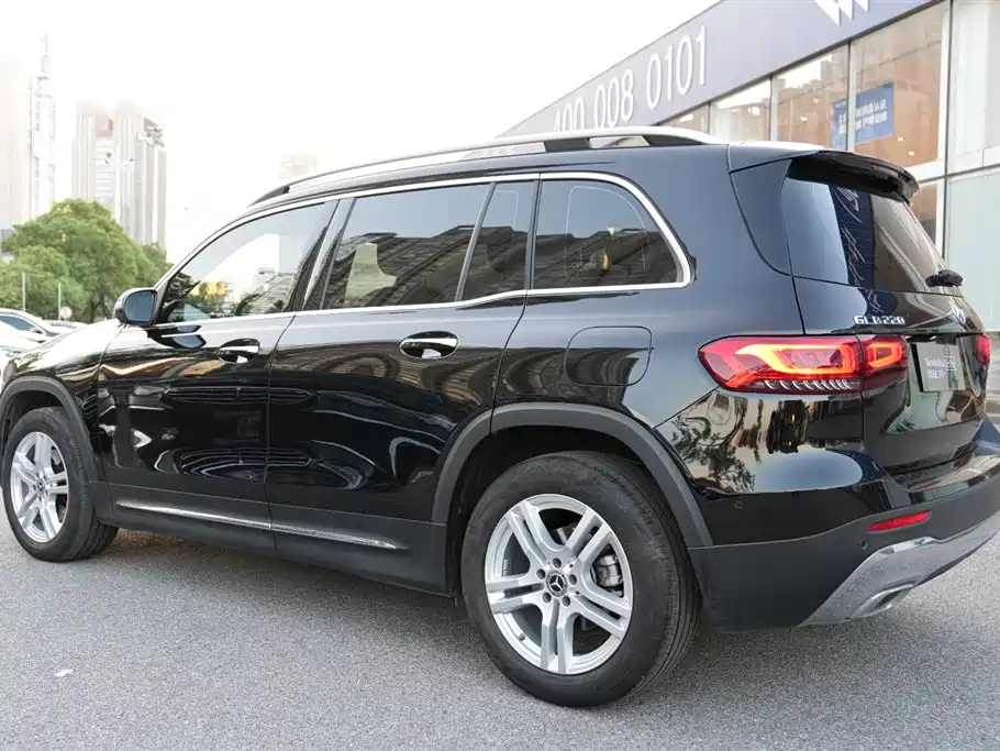 Mercedes-Benz GLB — миниатюра 6