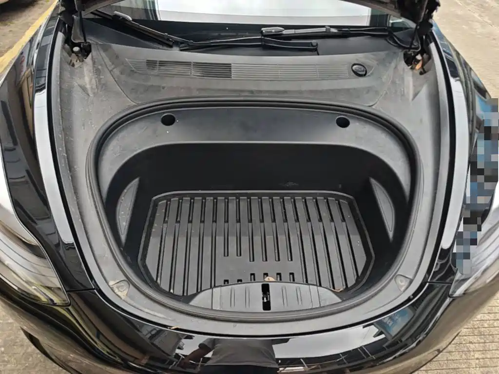Tesla Model 3 — миниатюра 20