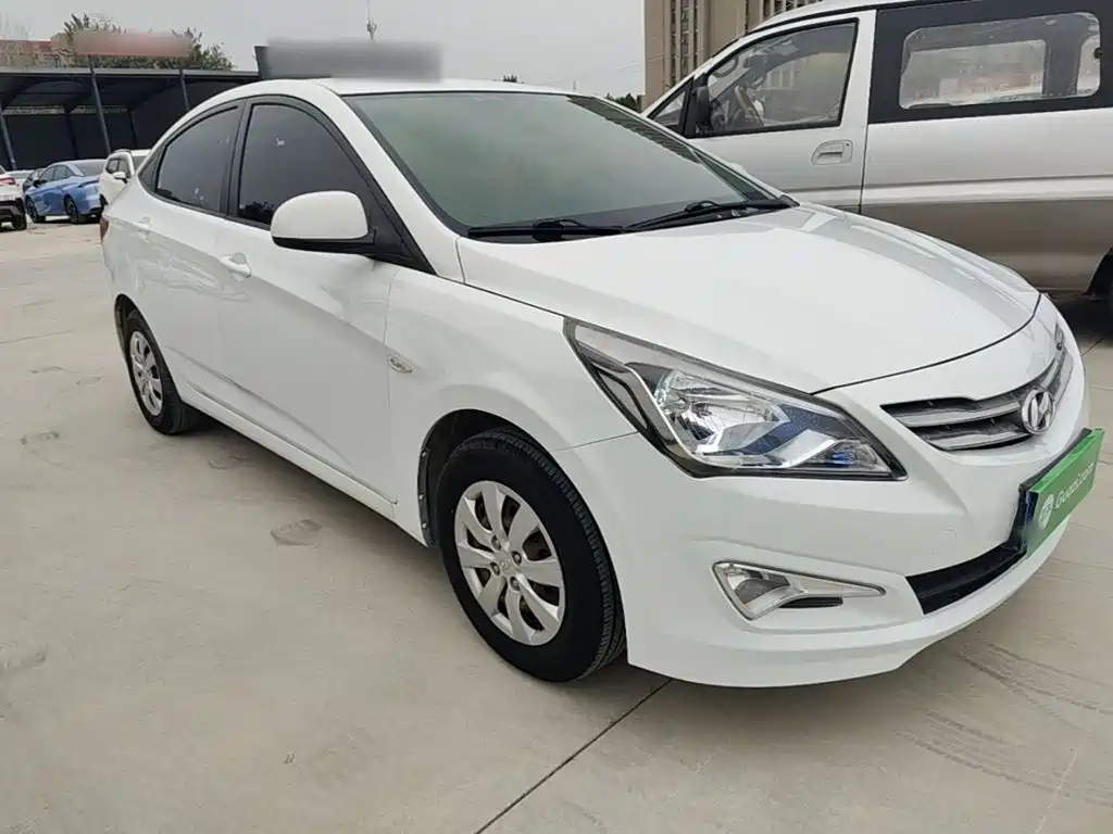 Hyundai Verna — миниатюра 4