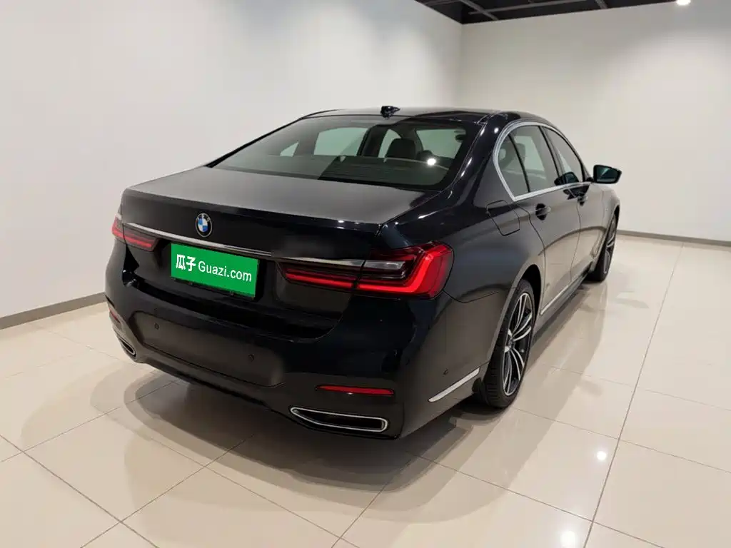 BMW 7 Series — миниатюра 4