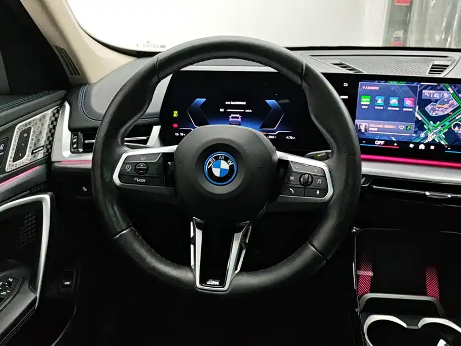 BMW iX1 — миниатюра 15