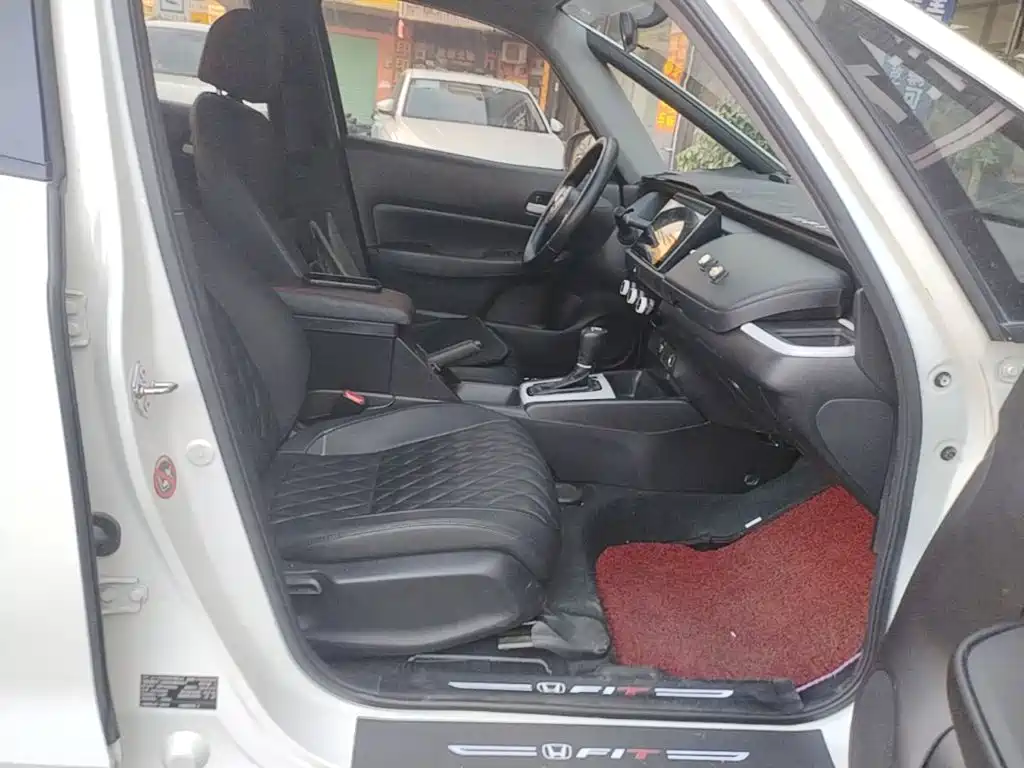 Honda Fit — миниатюра 25