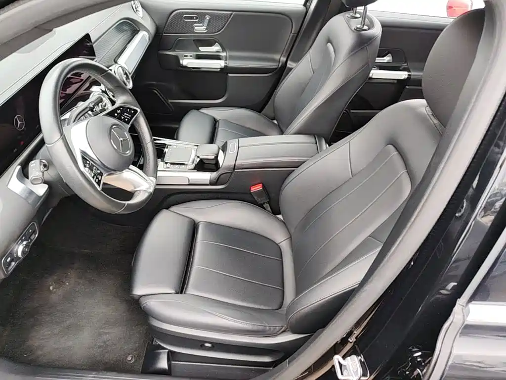 Mercedes-Benz GLB — миниатюра 20