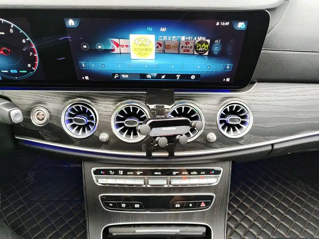 Mercedes-Benz E-Class (Import) — миниатюра 18