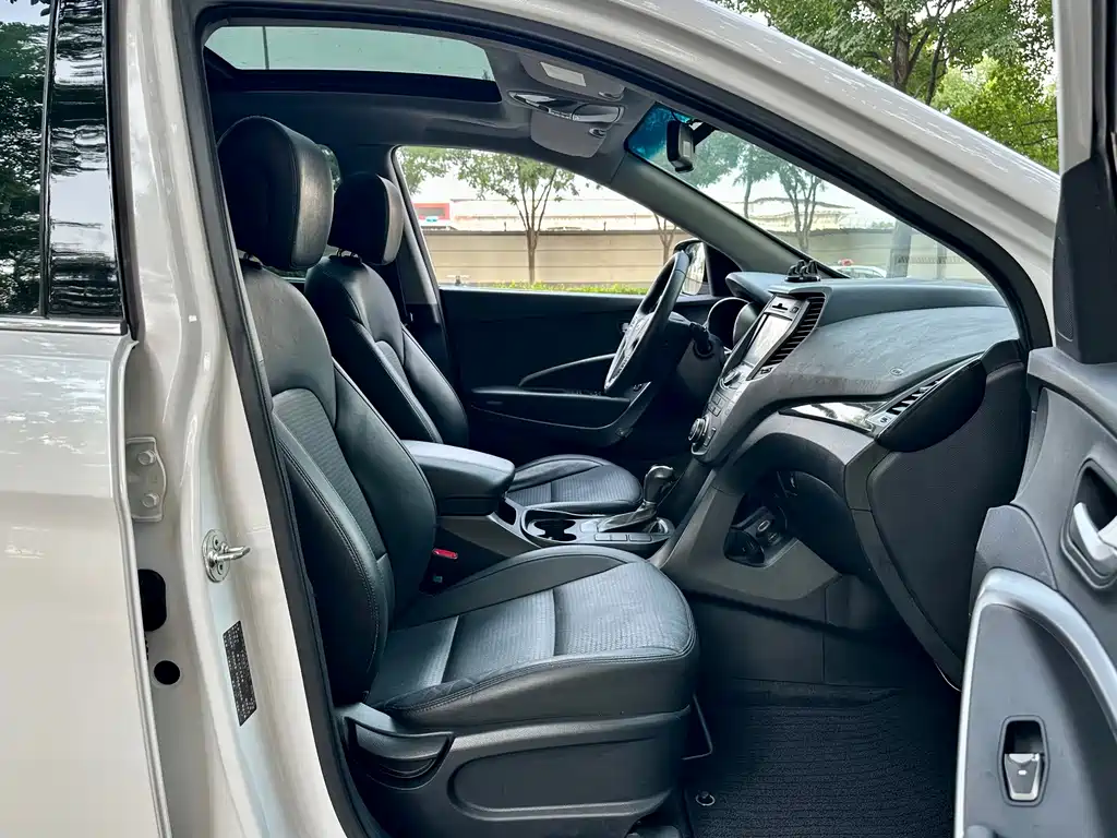 Hyundai Santa Fe — миниатюра 13