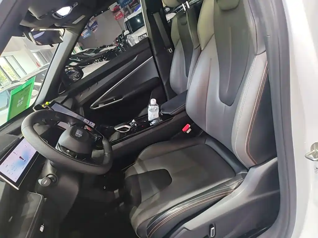 Geely Boyue — миниатюра 15