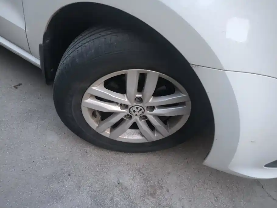 Volkswagen Polo — миниатюра 6