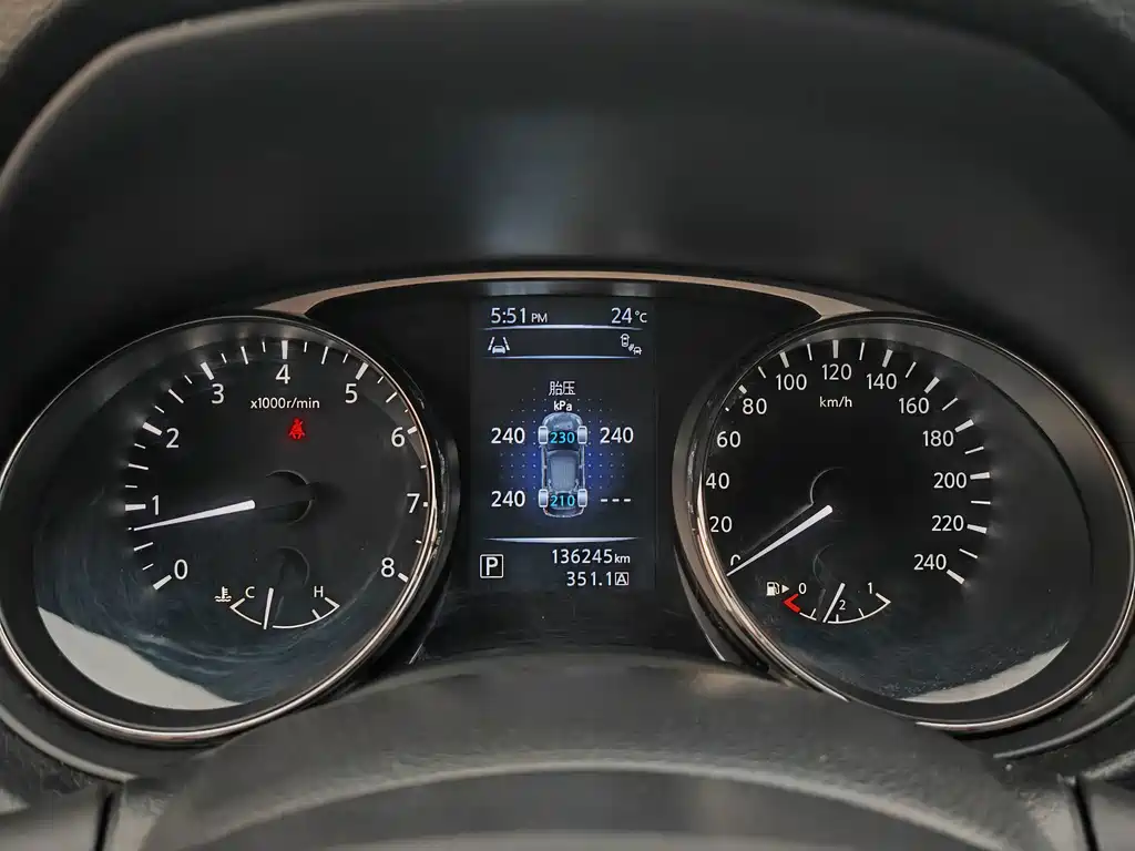 Nissan X-Trail — миниатюра 4