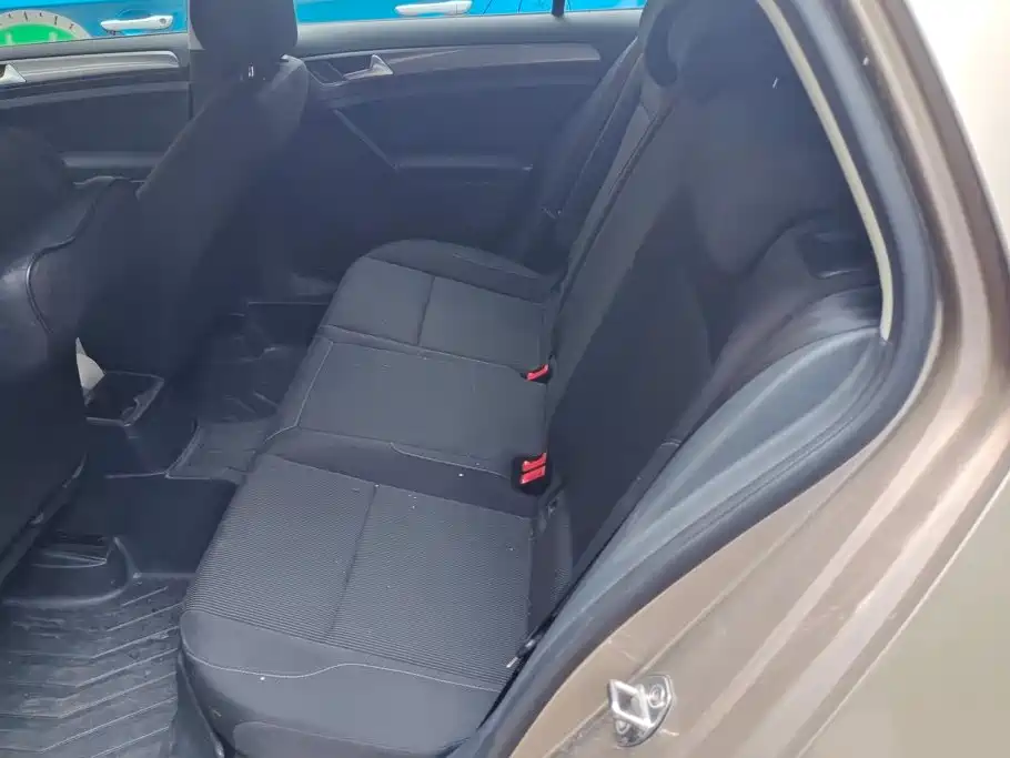 Volkswagen Golf — миниатюра 11