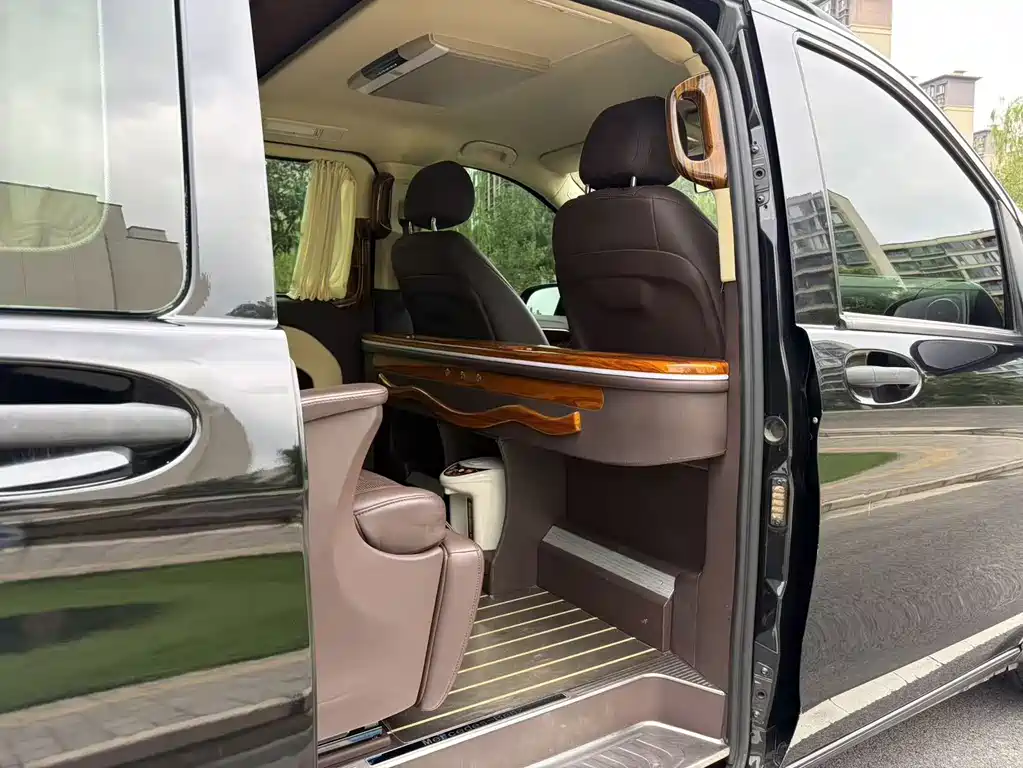 Mercedes-Benz Vito — миниатюра 11