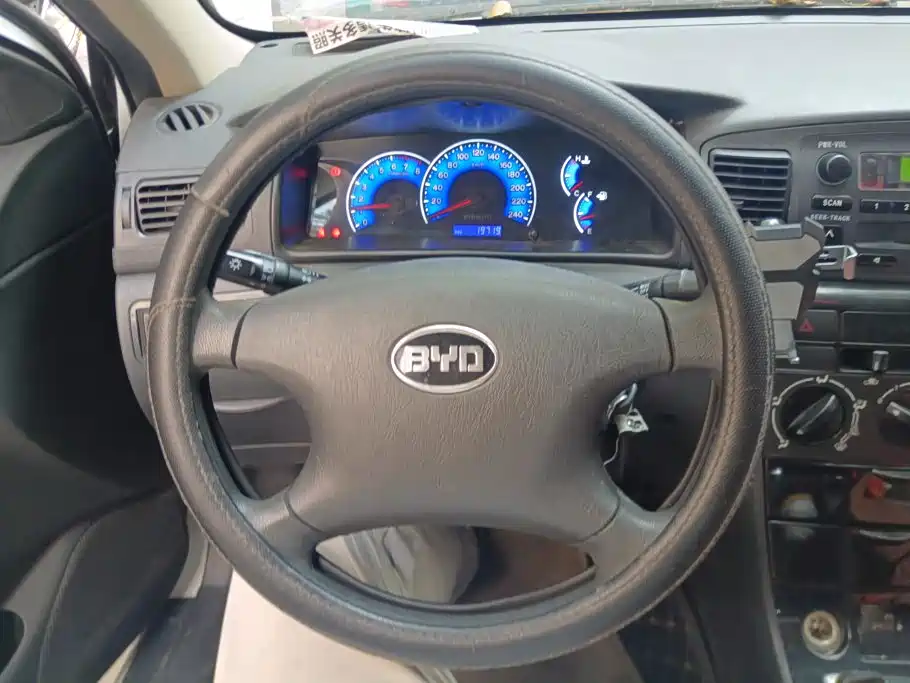 BYD F3 — миниатюра 15