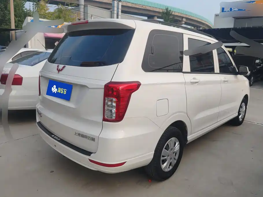 Wuling Hongguang — миниатюра 3