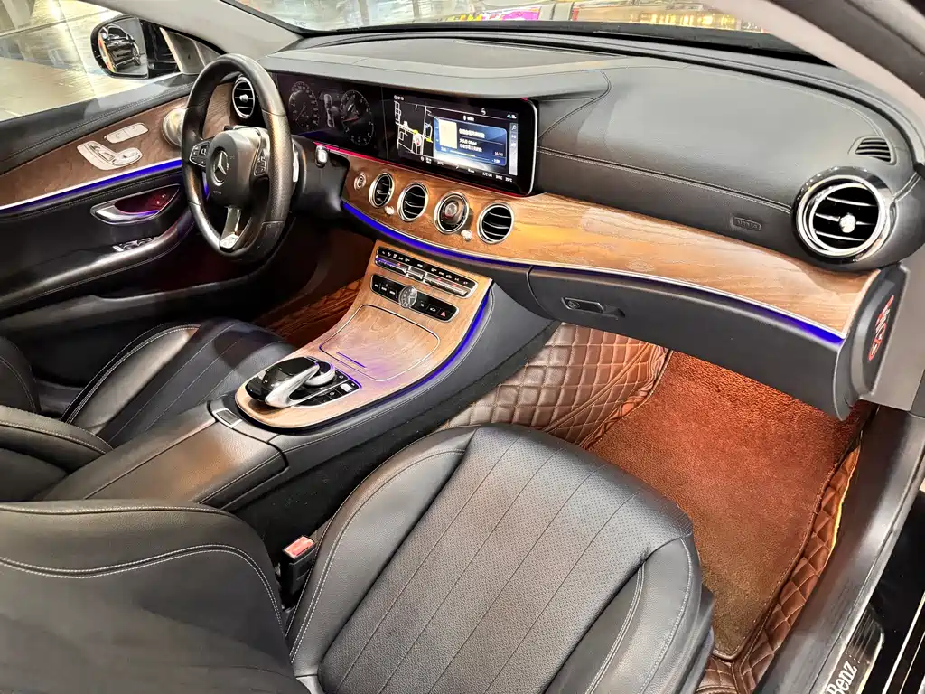 Mercedes-Benz E-Class — миниатюра 18
