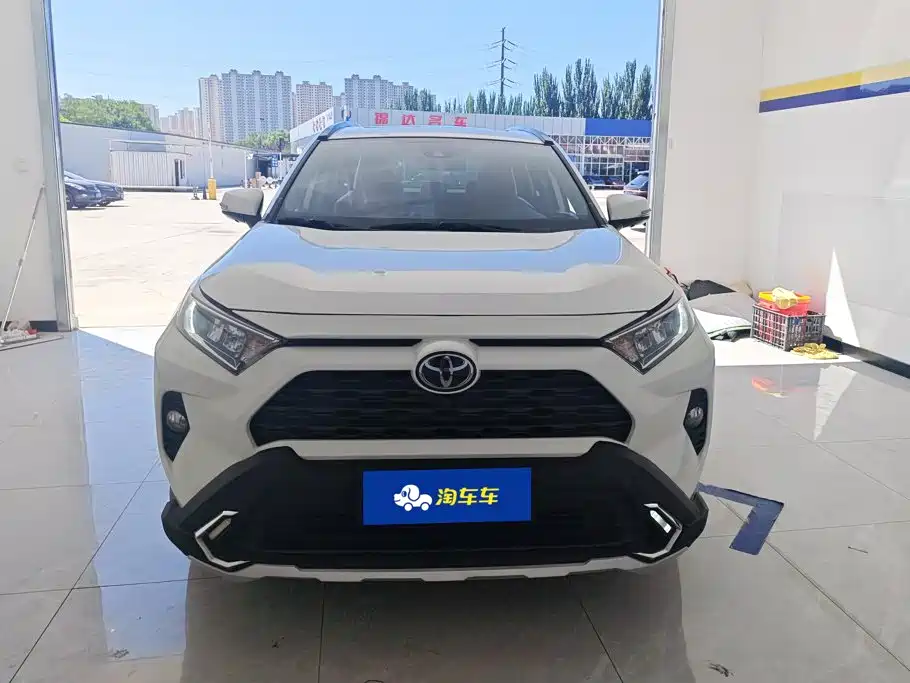 Toyota RAV4 — миниатюра 2
