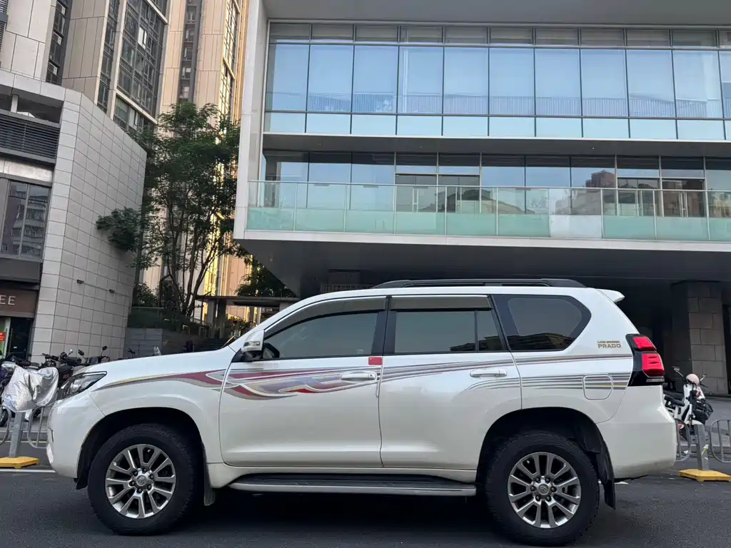 Toyota Prado — миниатюра 7