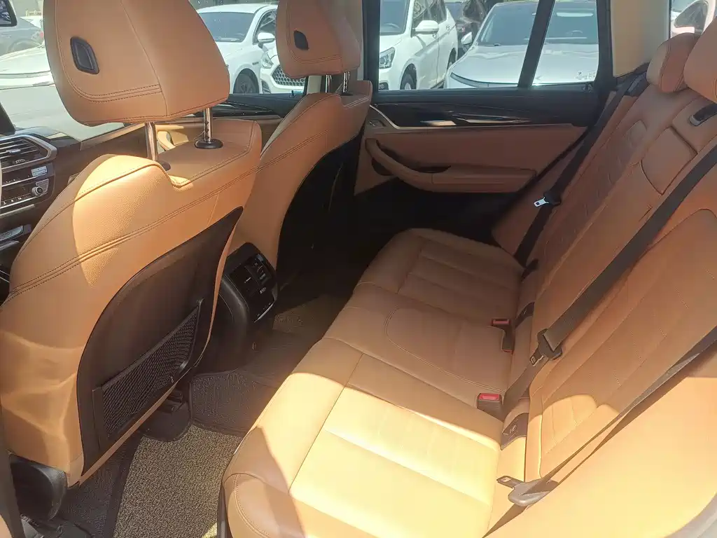 BMW X3 — миниатюра 9