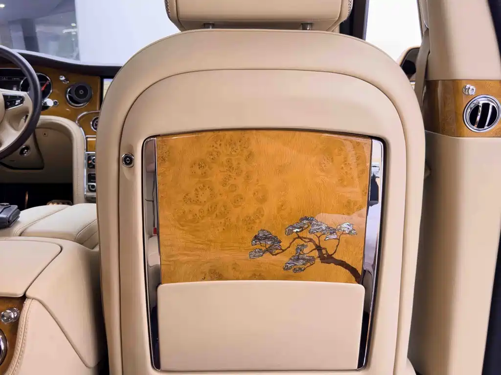 Bentley Mulsanne — миниатюра 30