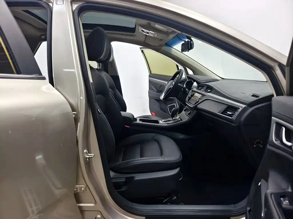 Geely Emgrand GS — миниатюра 14