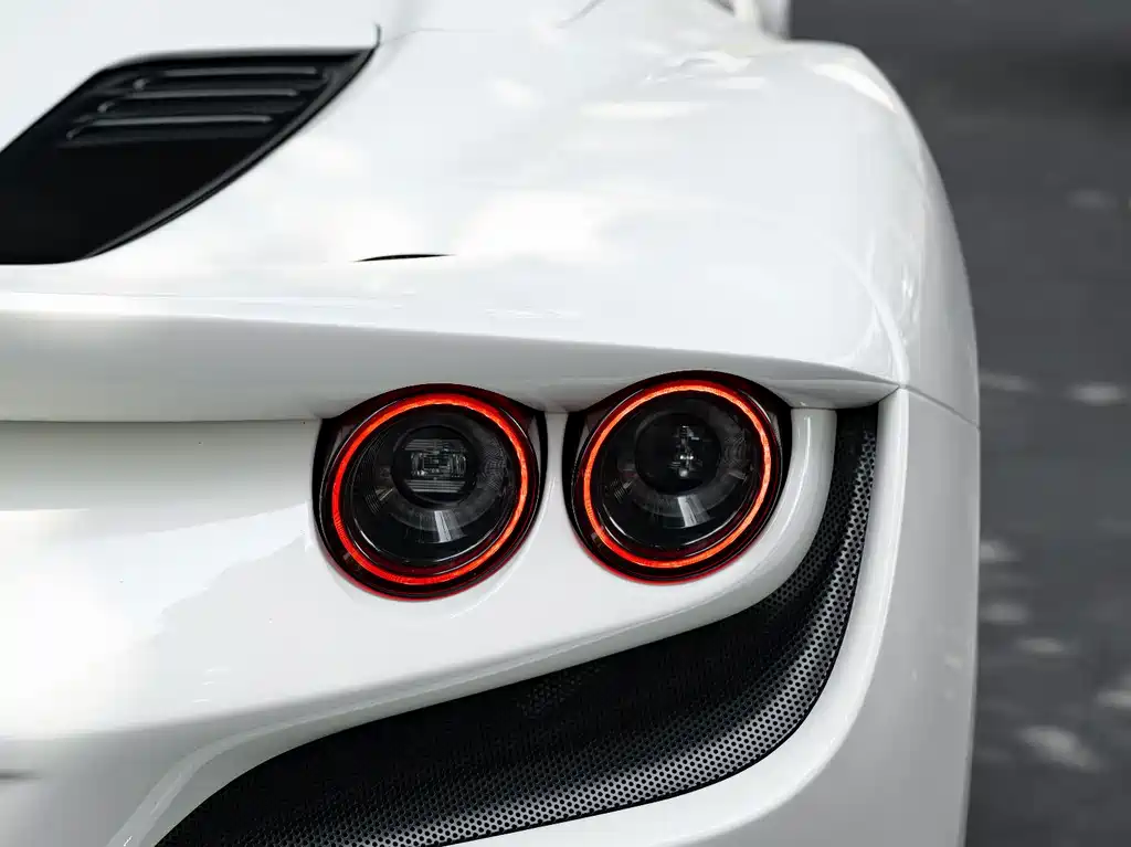 Ferrari F8 — миниатюра 5