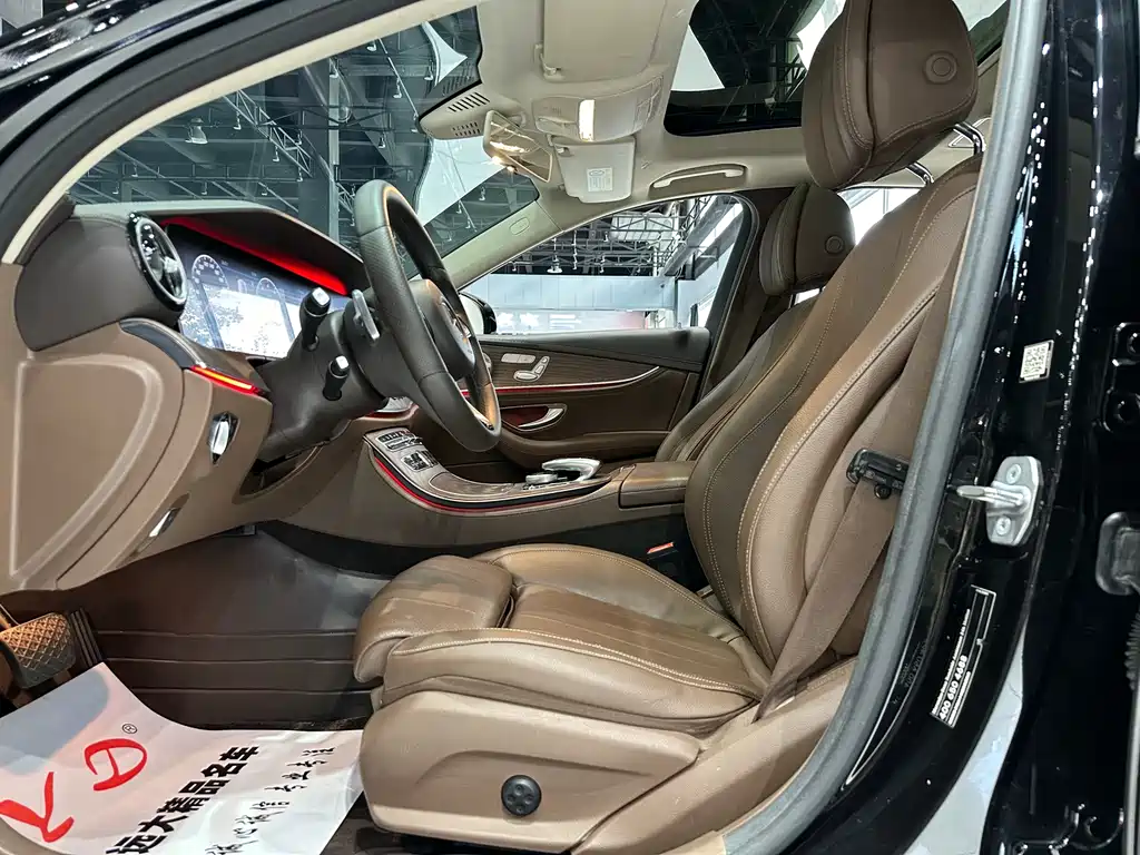 Mercedes-Benz E-Class — миниатюра 5
