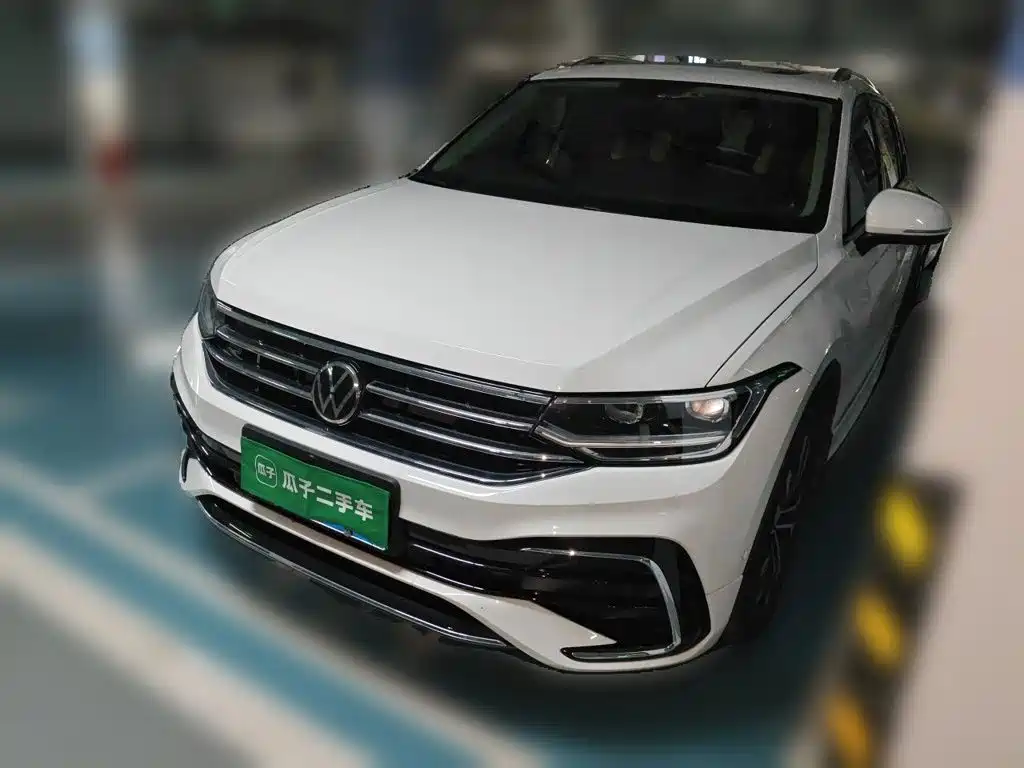 Volkswagen Tiguan L — миниатюра 2