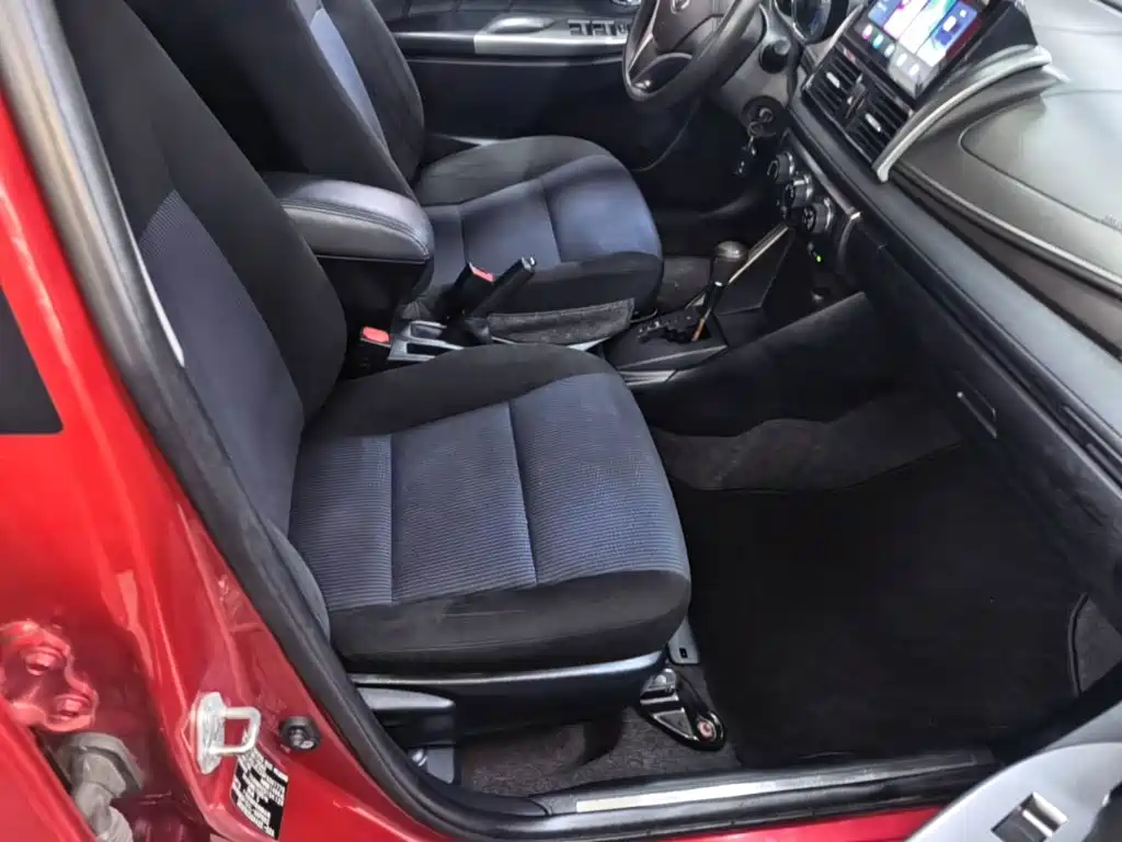 Toyota Yaris L — миниатюра 25