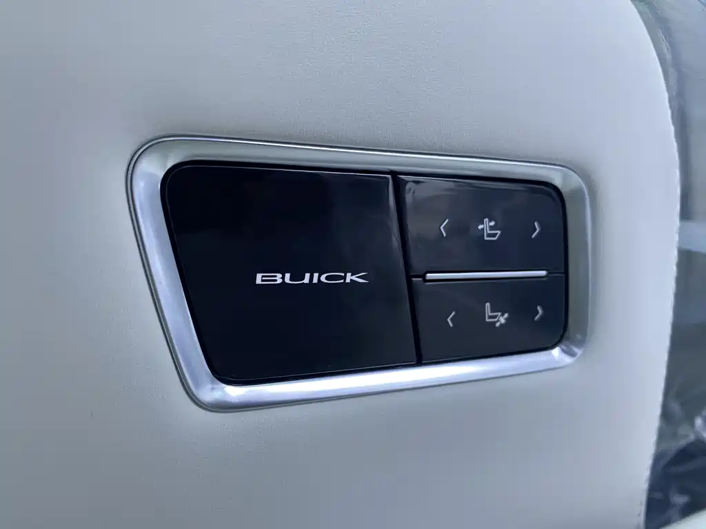 BUICK GL8 NEW ENERGY