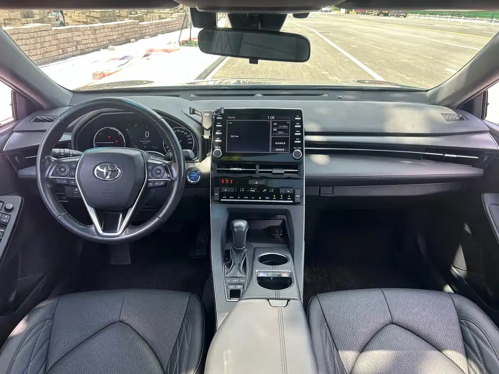 Toyota Avalon 2019 2.5L XLE Luxury V