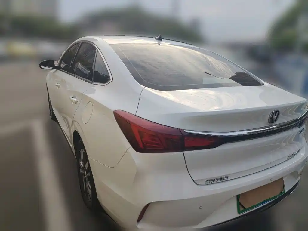 Changan Eado — миниатюра 4